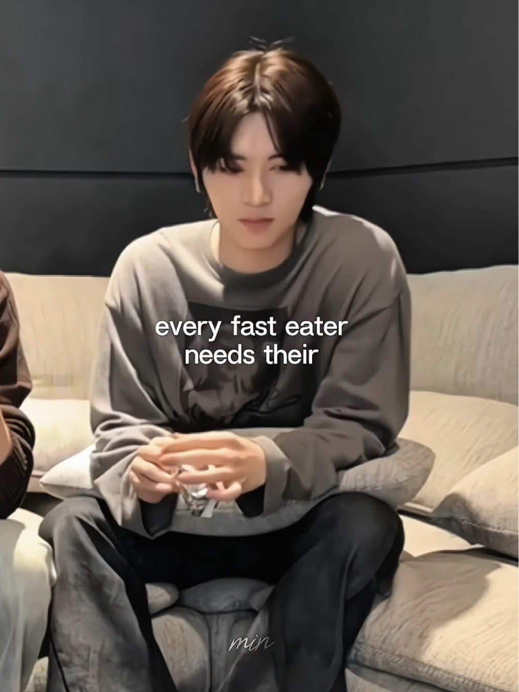 @min ★