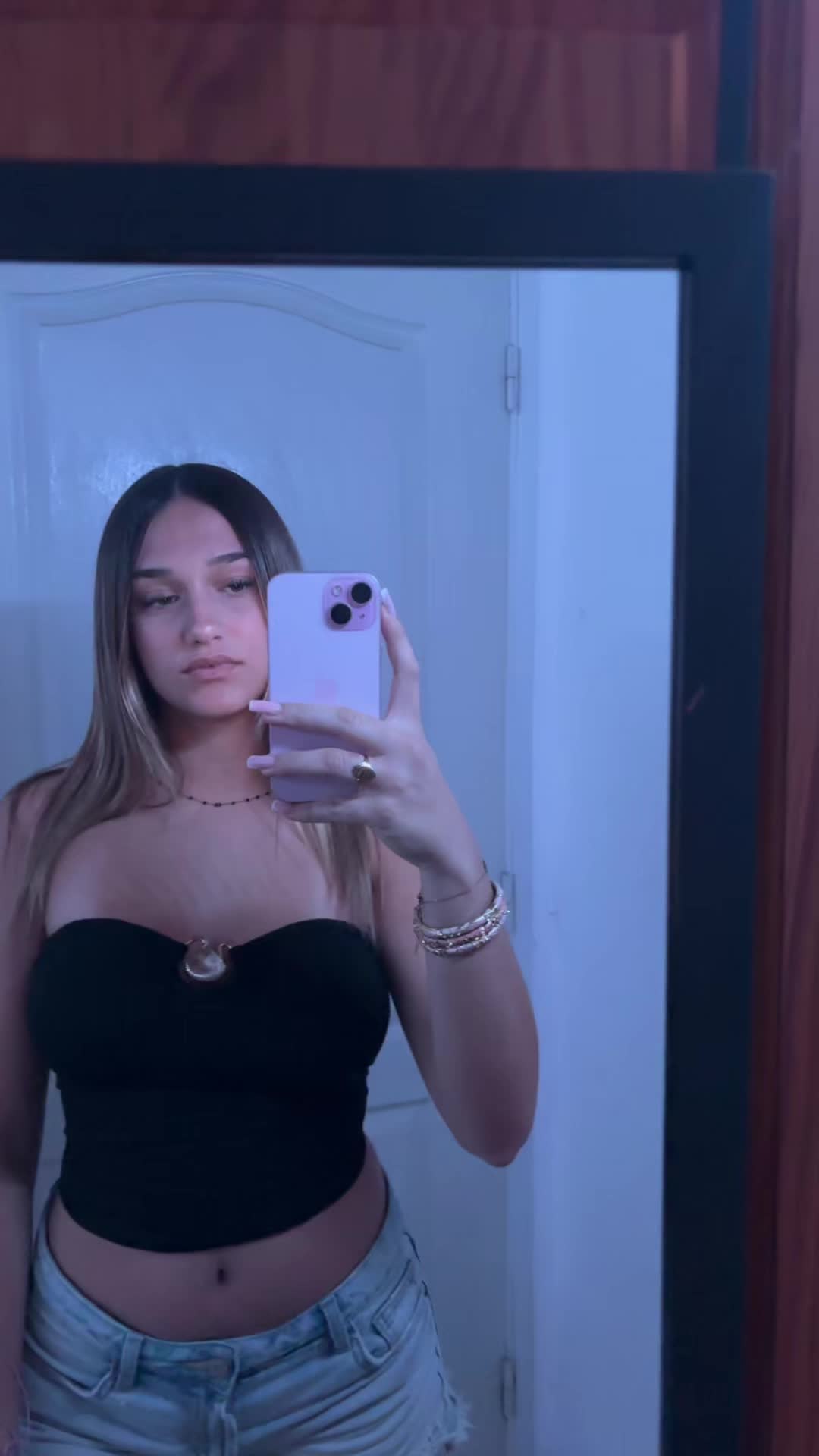 @𝐜𝐡𝐢𝐚𝐫𝐚