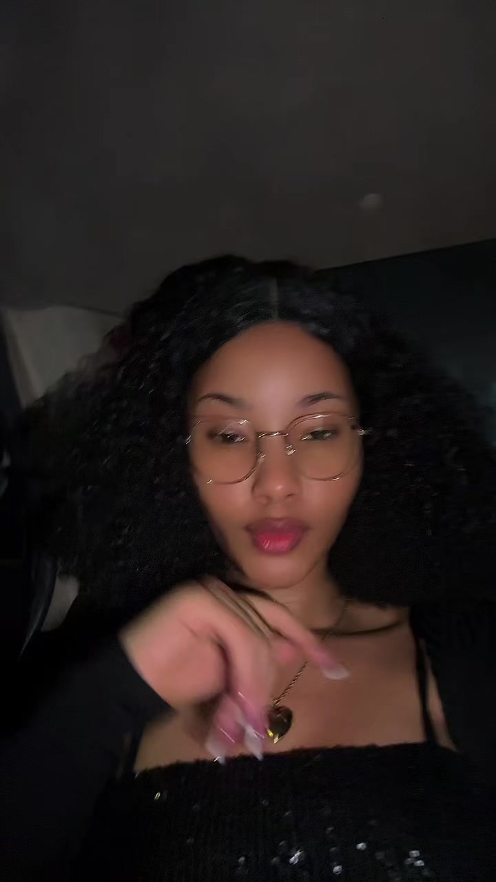 @Miss J A Y⚜️