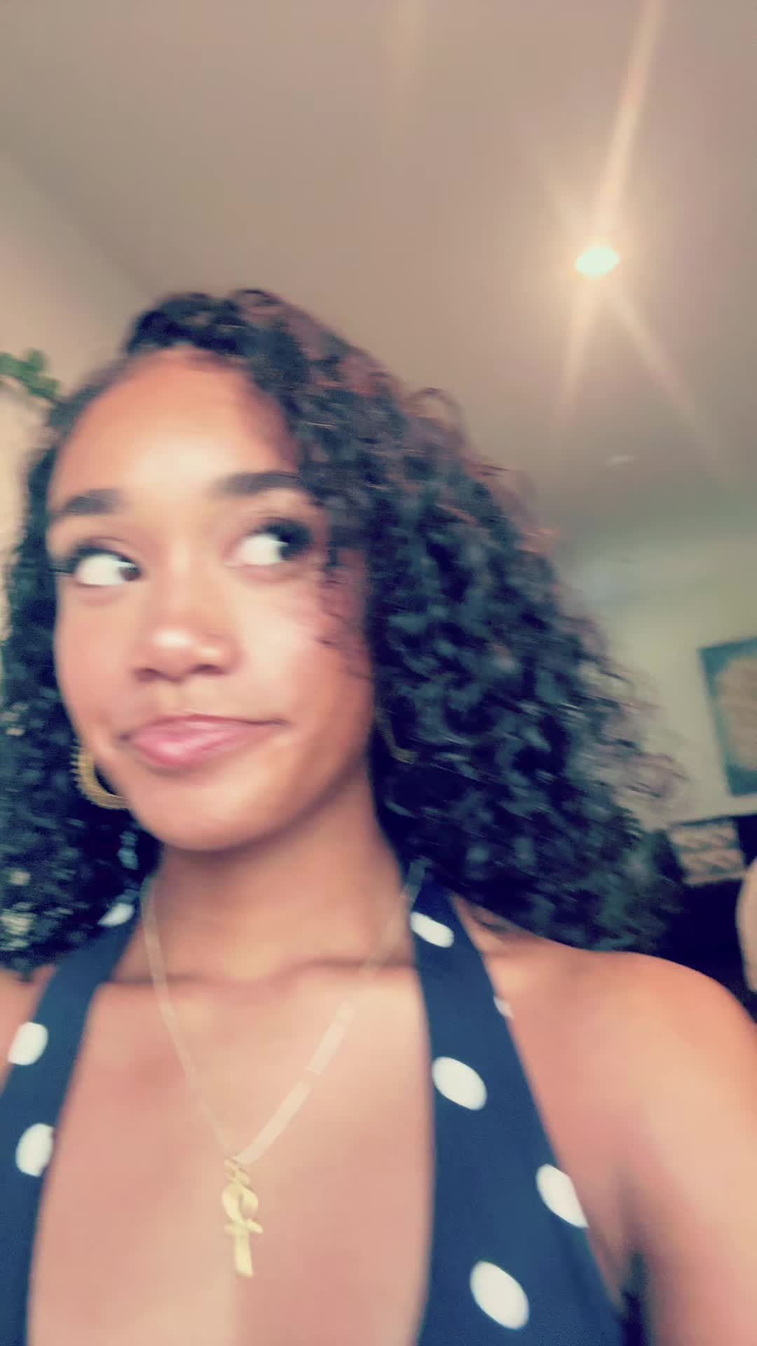 @Mani👅