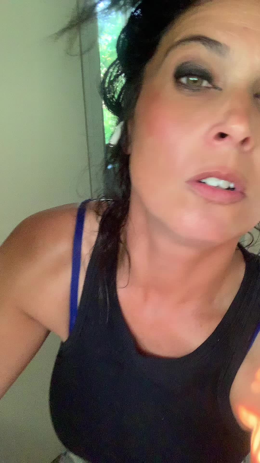 @Yourmom123