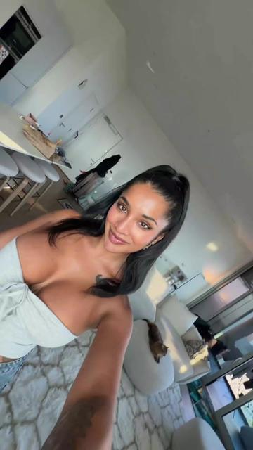 @yasmiinakhannn