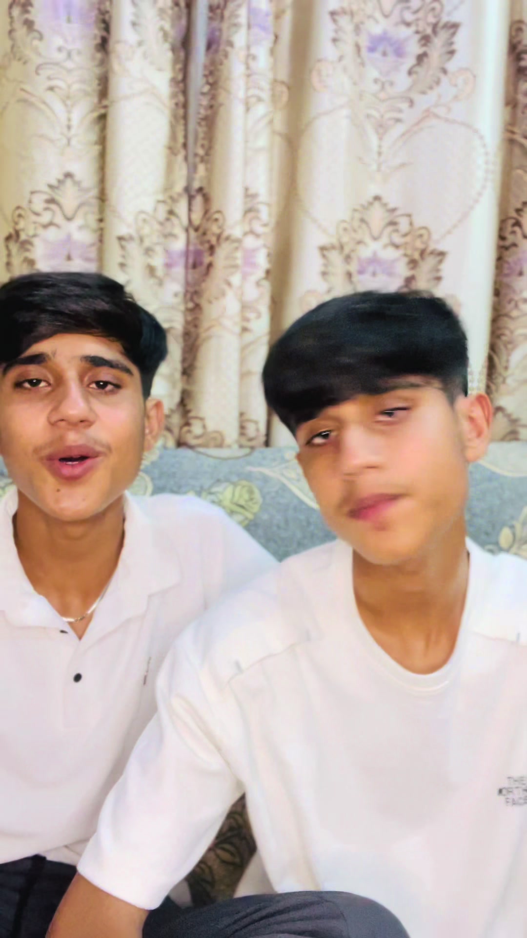 @♥️Twins👬 is live