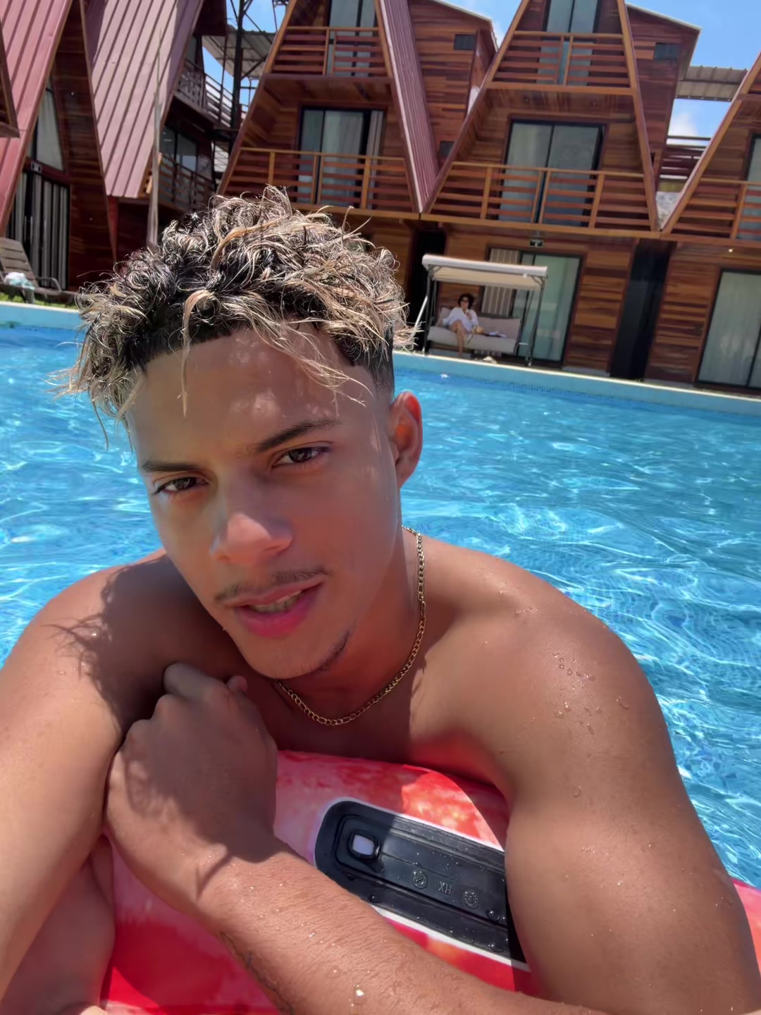 @Soyalejandro