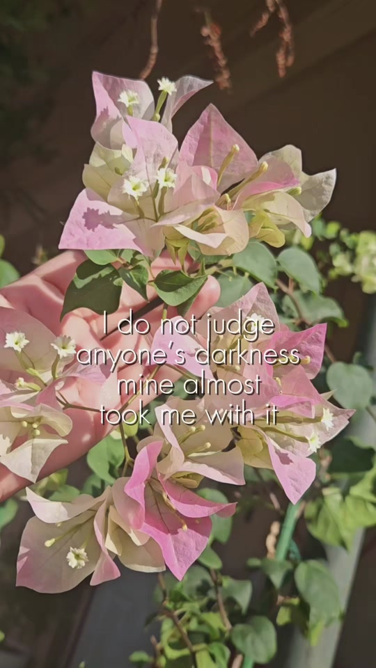 @CrayzHottie✝️🌻❤️