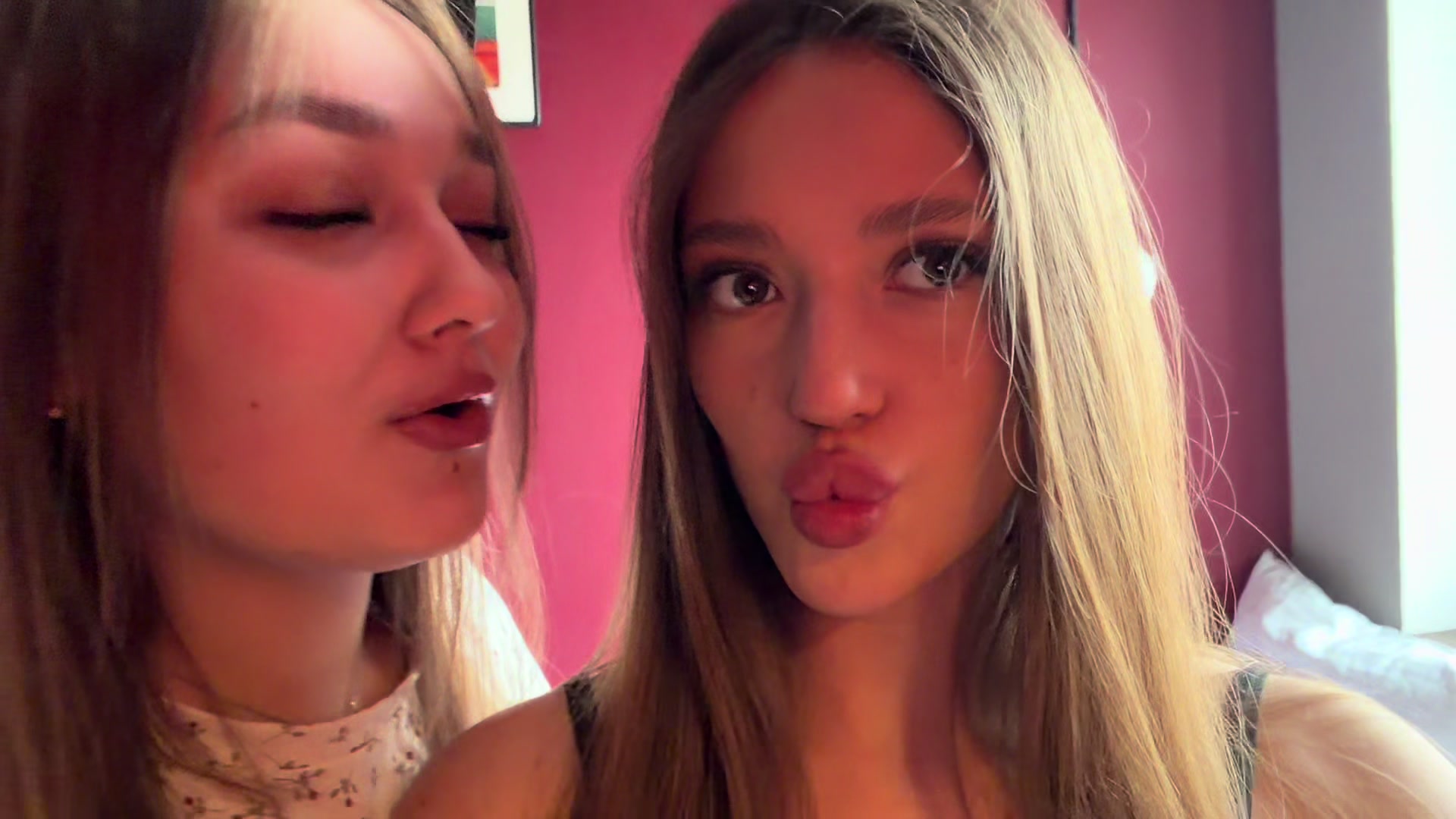 @полина🧸