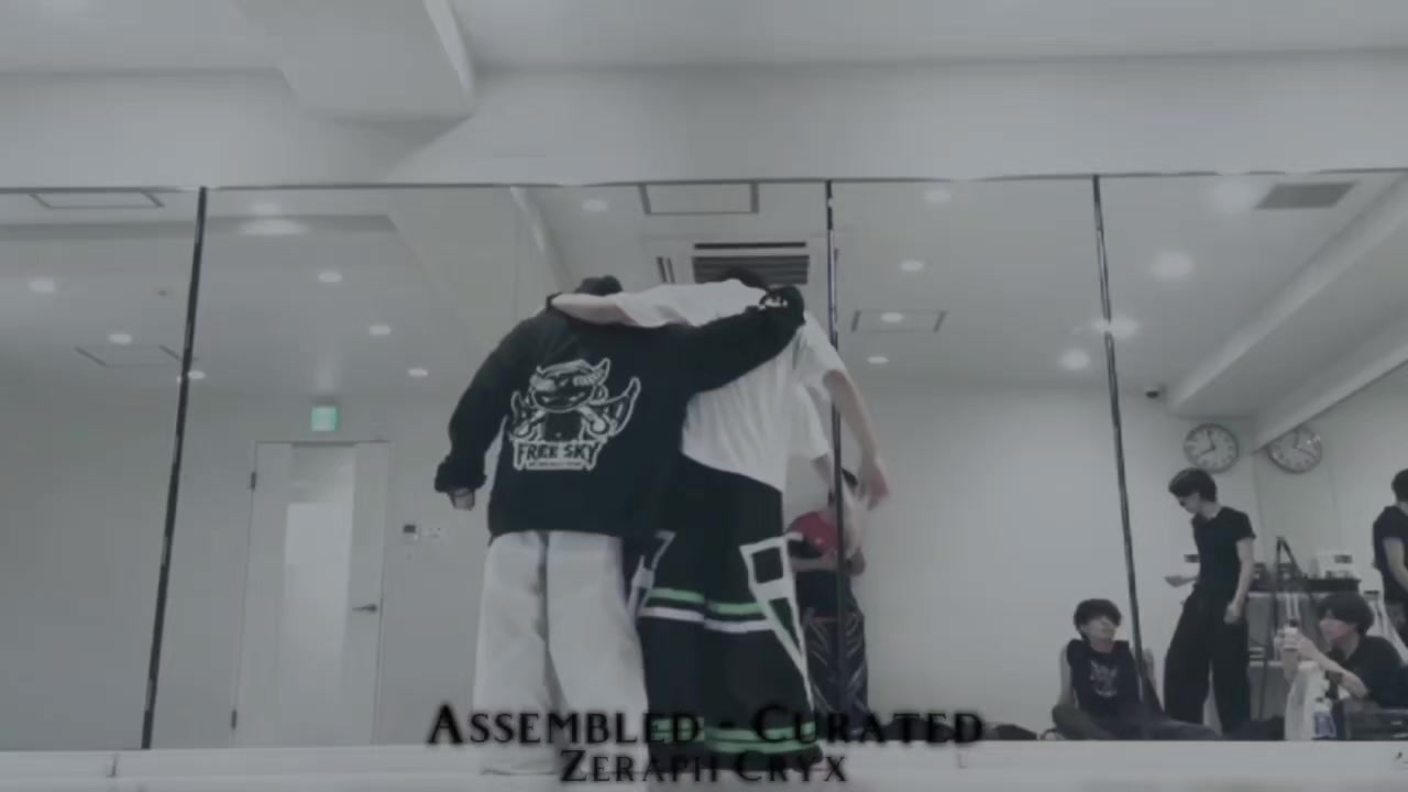 @Zeraph Cryx冷辉·天刃