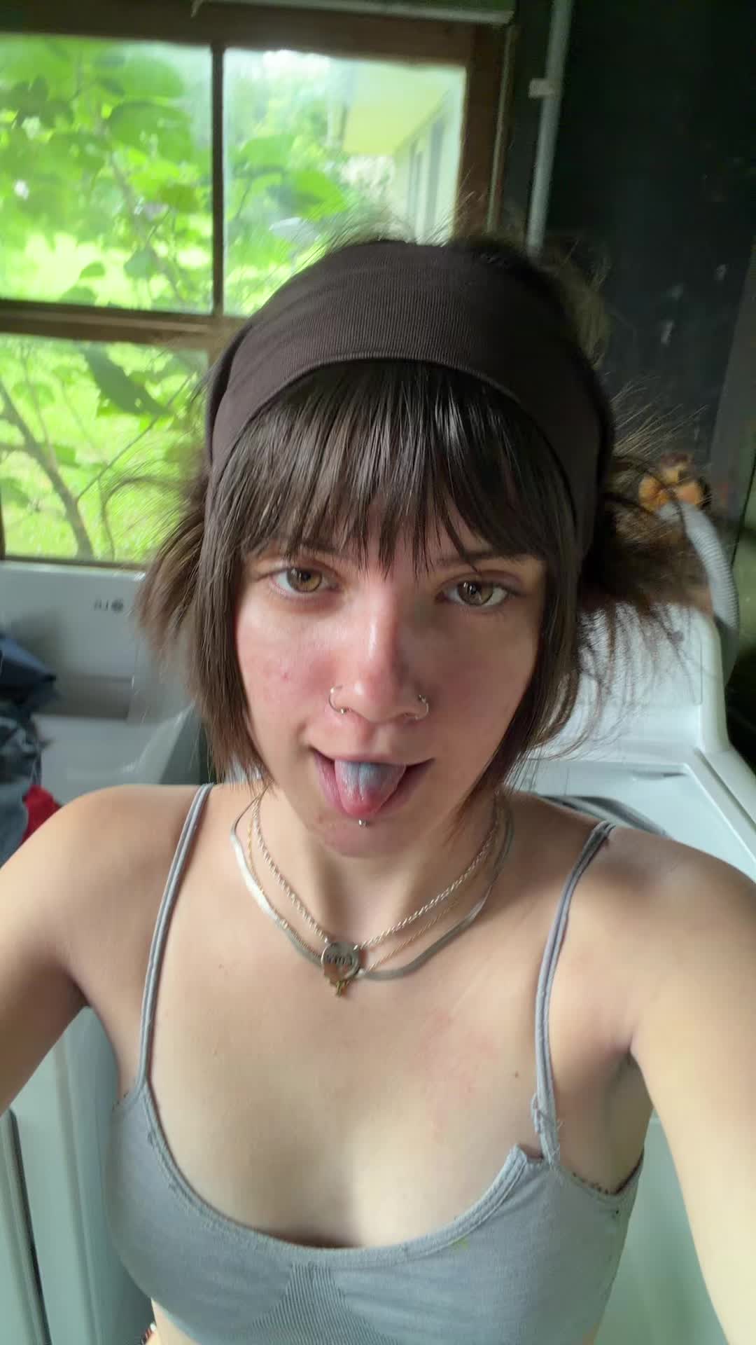 @llyla404