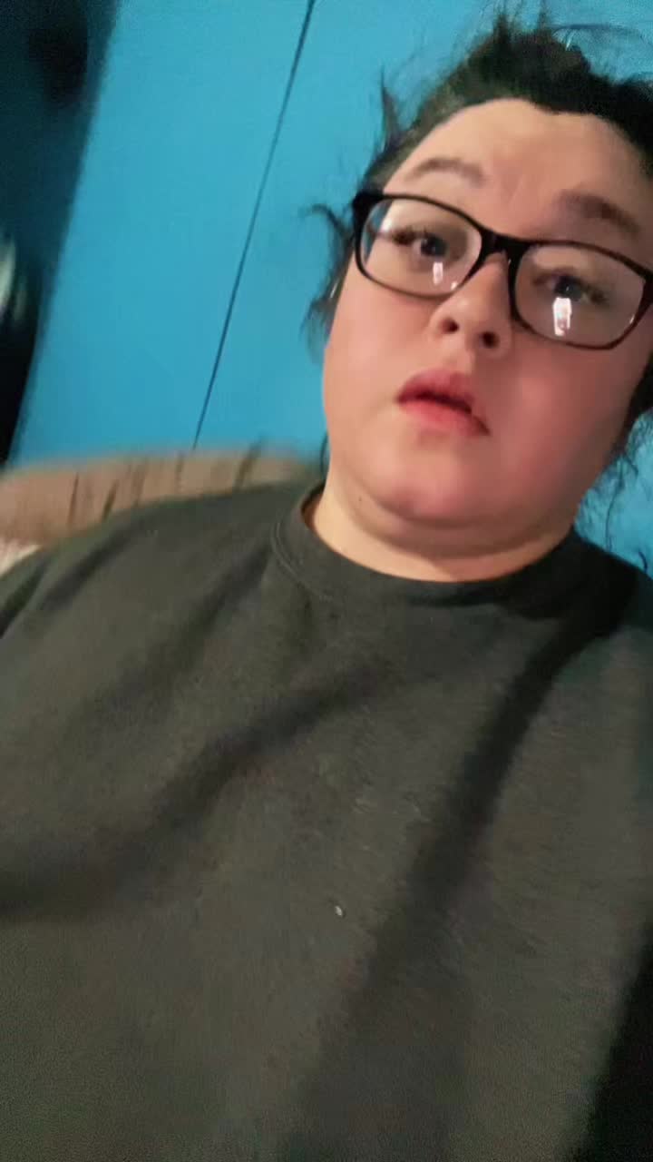 @Bella • SmallContentCreator