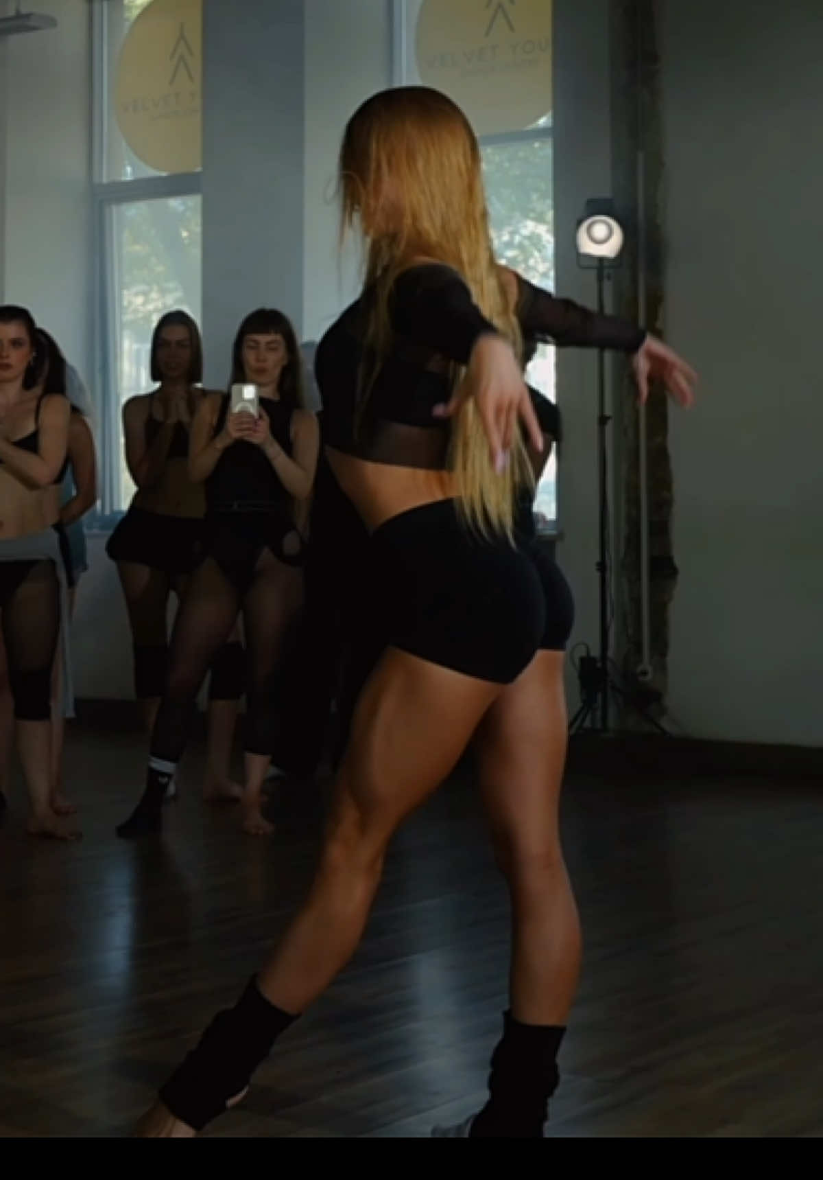 @nli.k.dance
