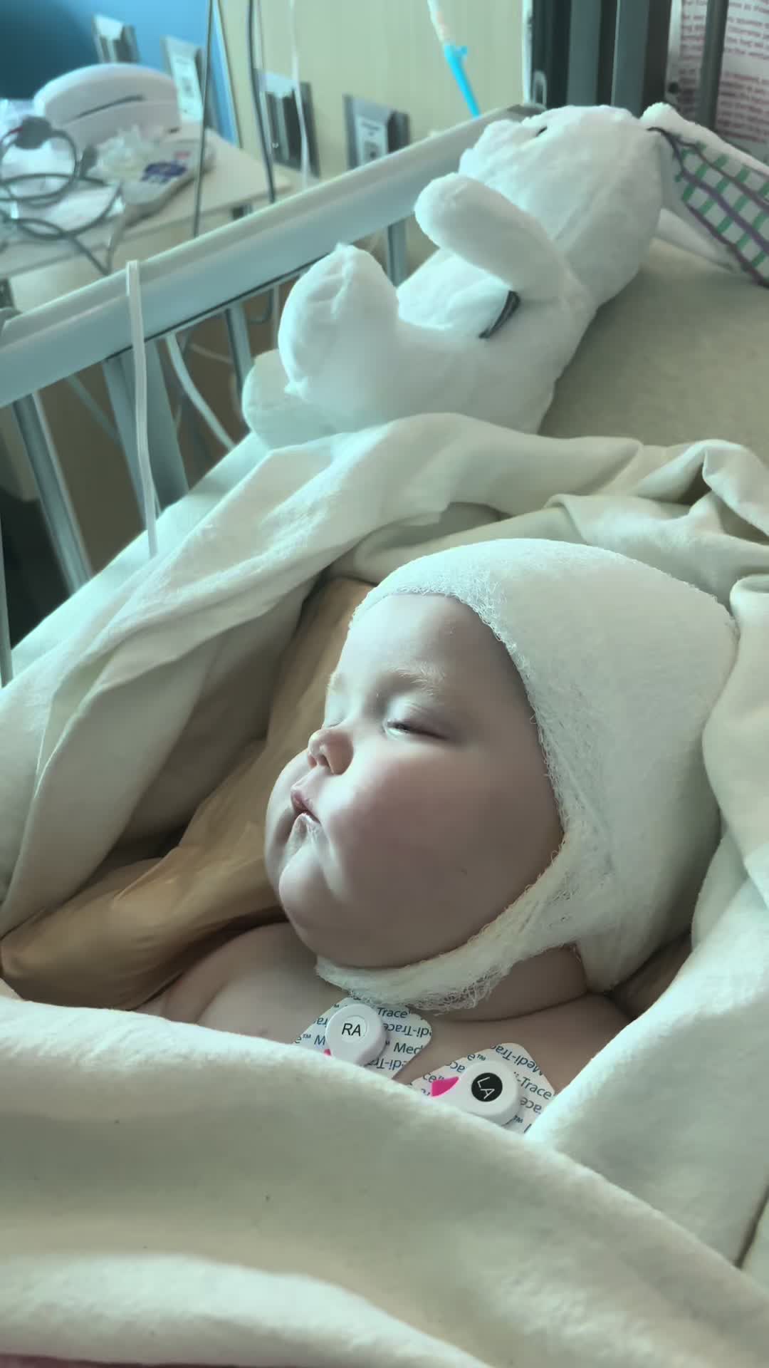 @lyss | beauty + motherhood🧺🪿