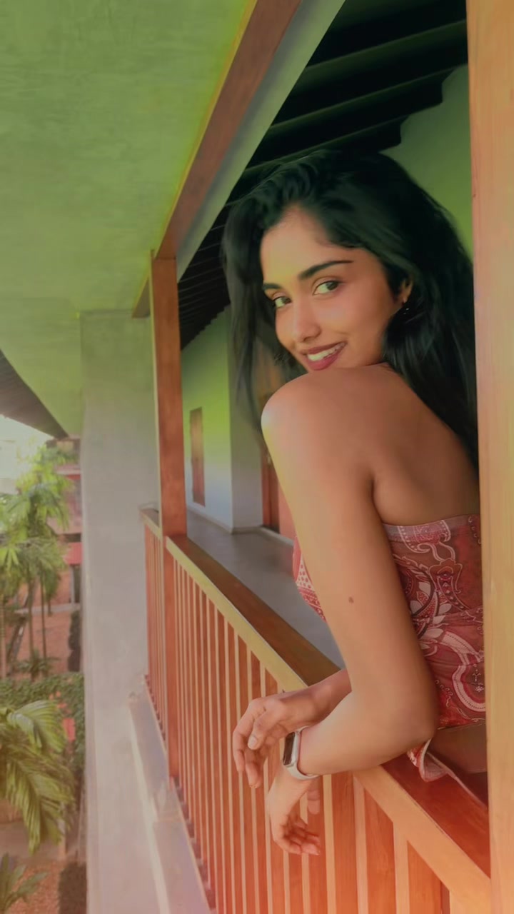 @sheneliromaya