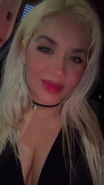 @Kika Faylin Dancer