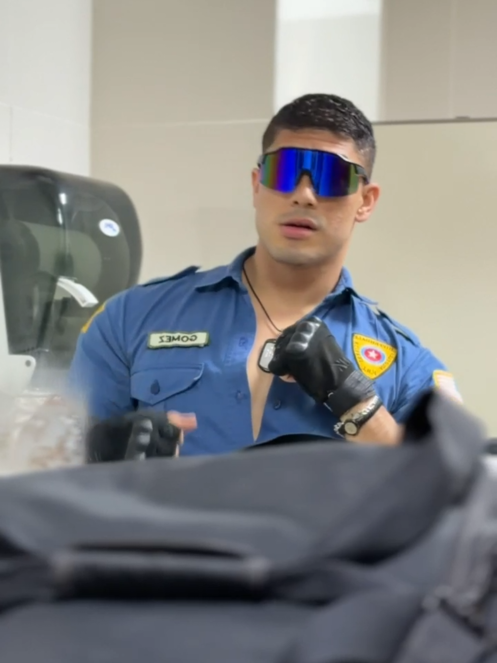 @LION GÓMEZ 👮🏻♂️EL POLISEXY