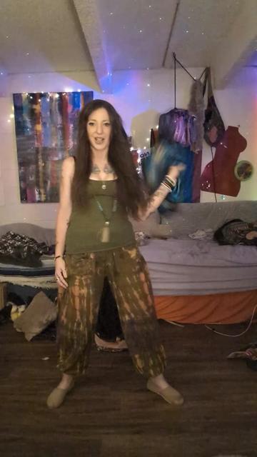 @🎶🦢Radical Hippy🦢🎶