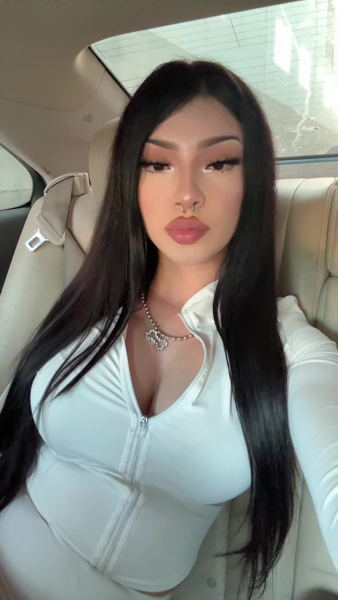 @itskiraswrld