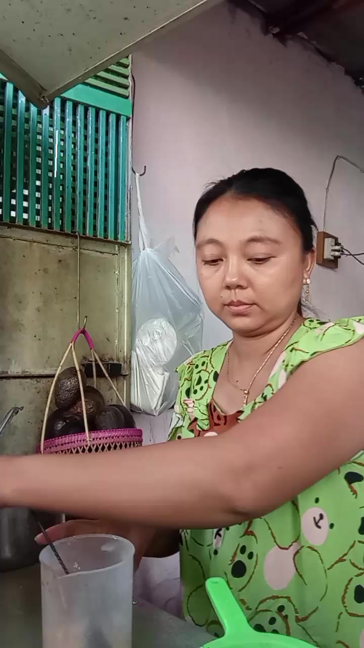 @War.lay.အအေးဆိုင်