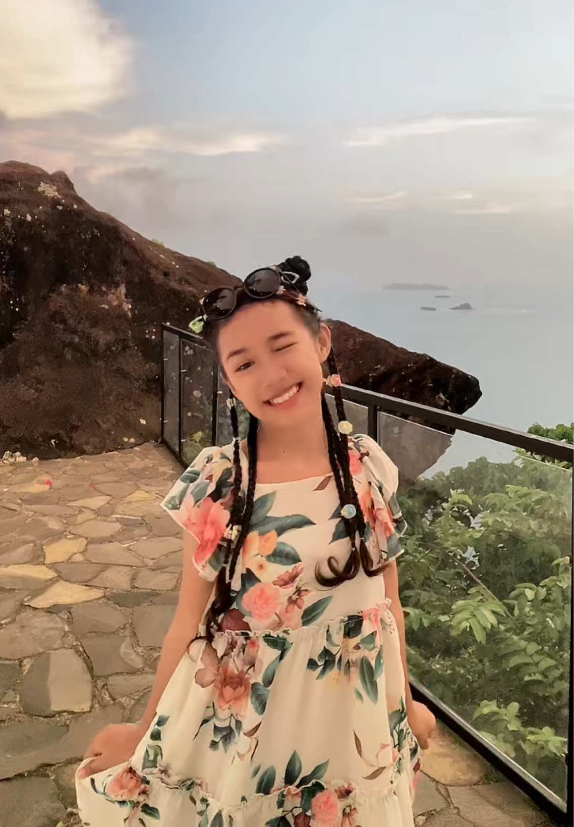 @Chayrin Kiyomi Official