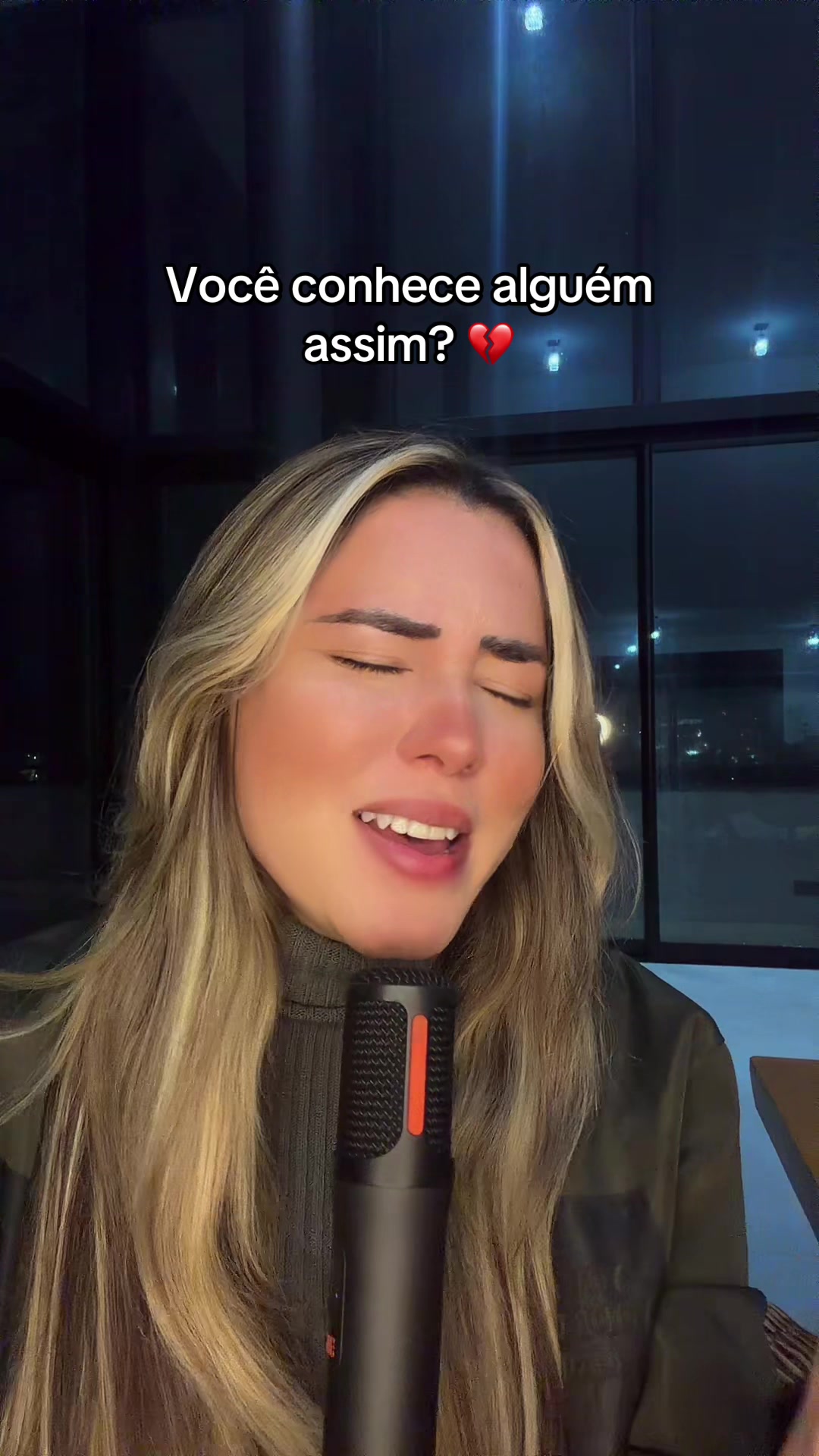 @Luna