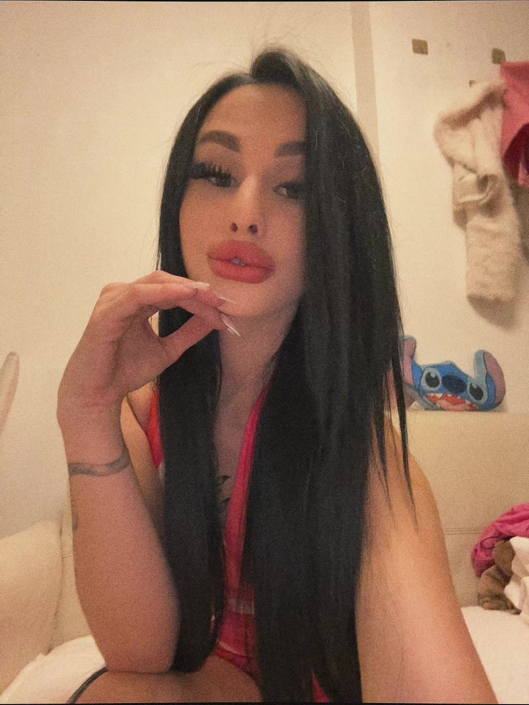 @laariisa27