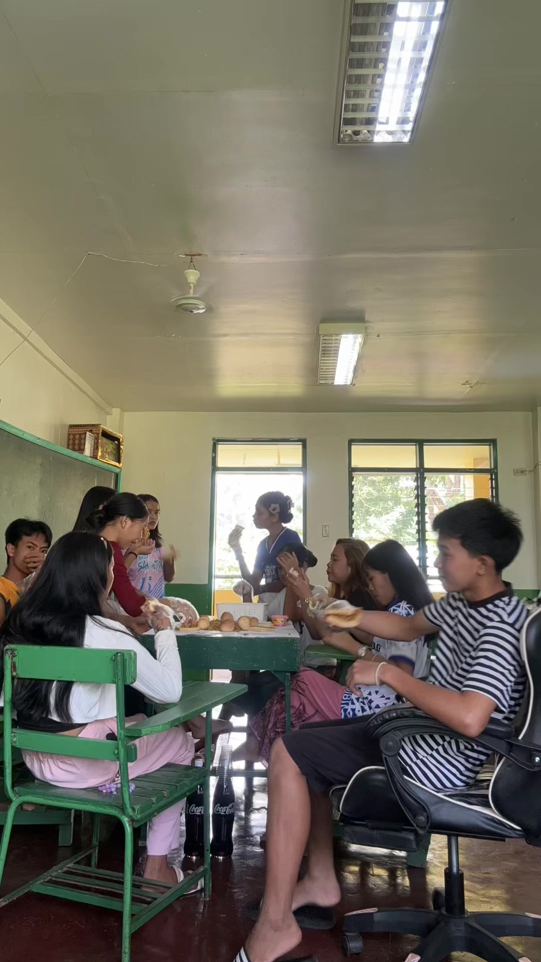 @𝑀𝒾𝓈𝓈 𝑅𝑜𝒸𝒽 👩&zwj;🏫🇵🇭