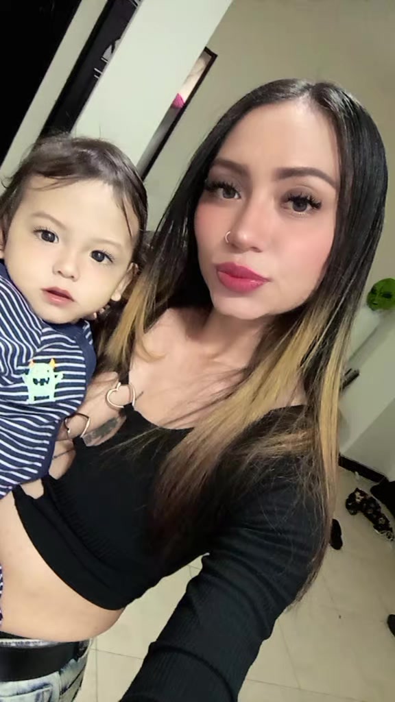 @🐇helenn Olguin 😘🖤