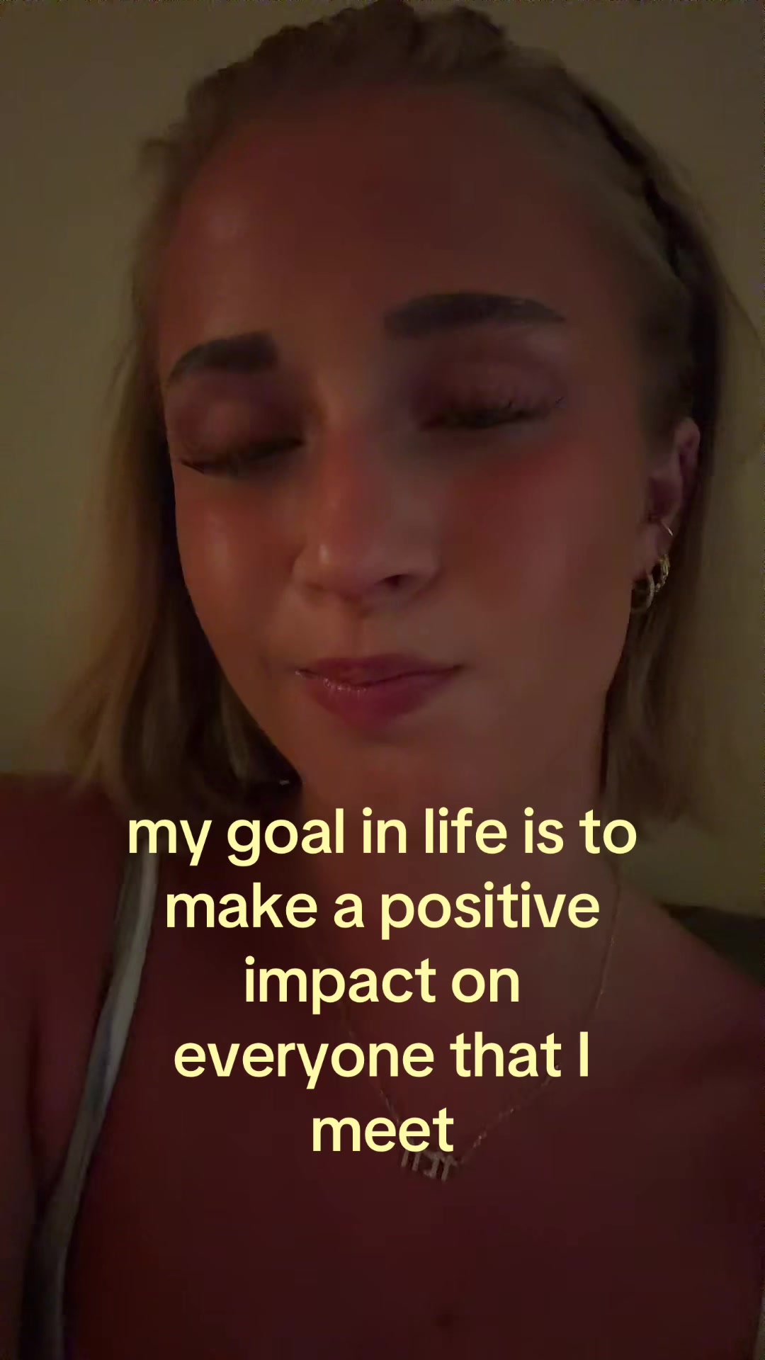 @theelliebarker