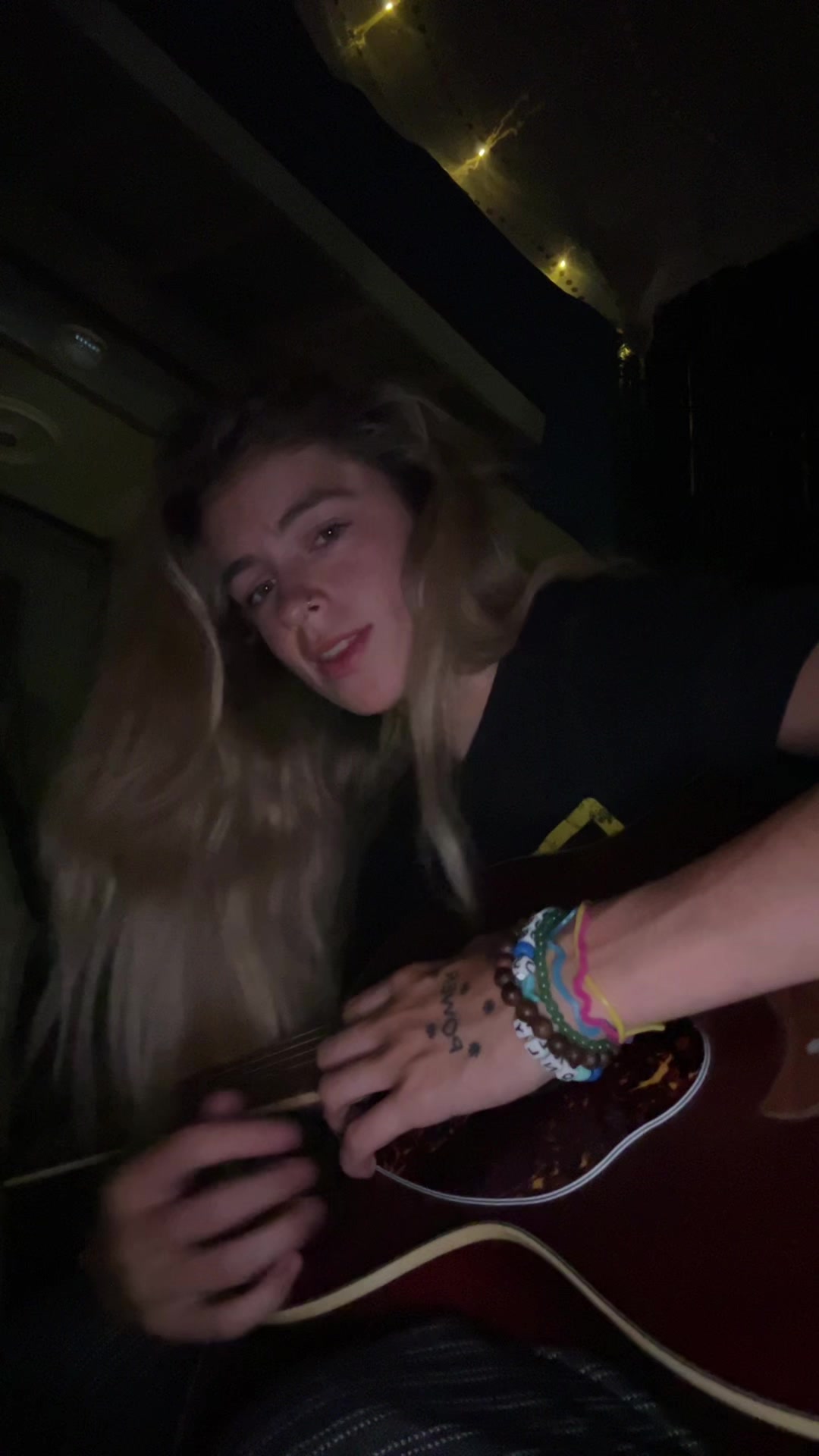 @Bella