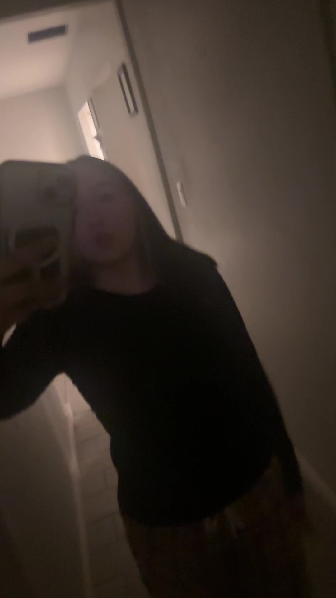 @Lauras.spam<3