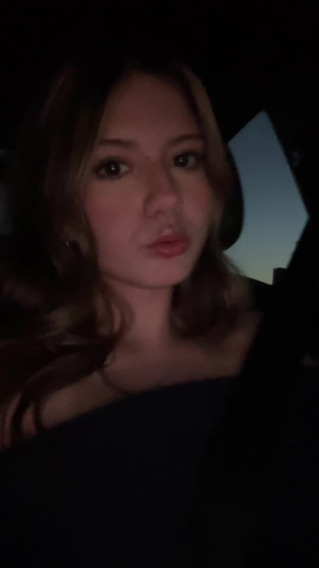 @???