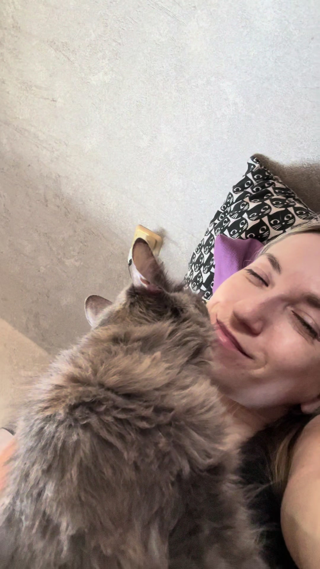 @Оля & Co🐈⬛🐈
