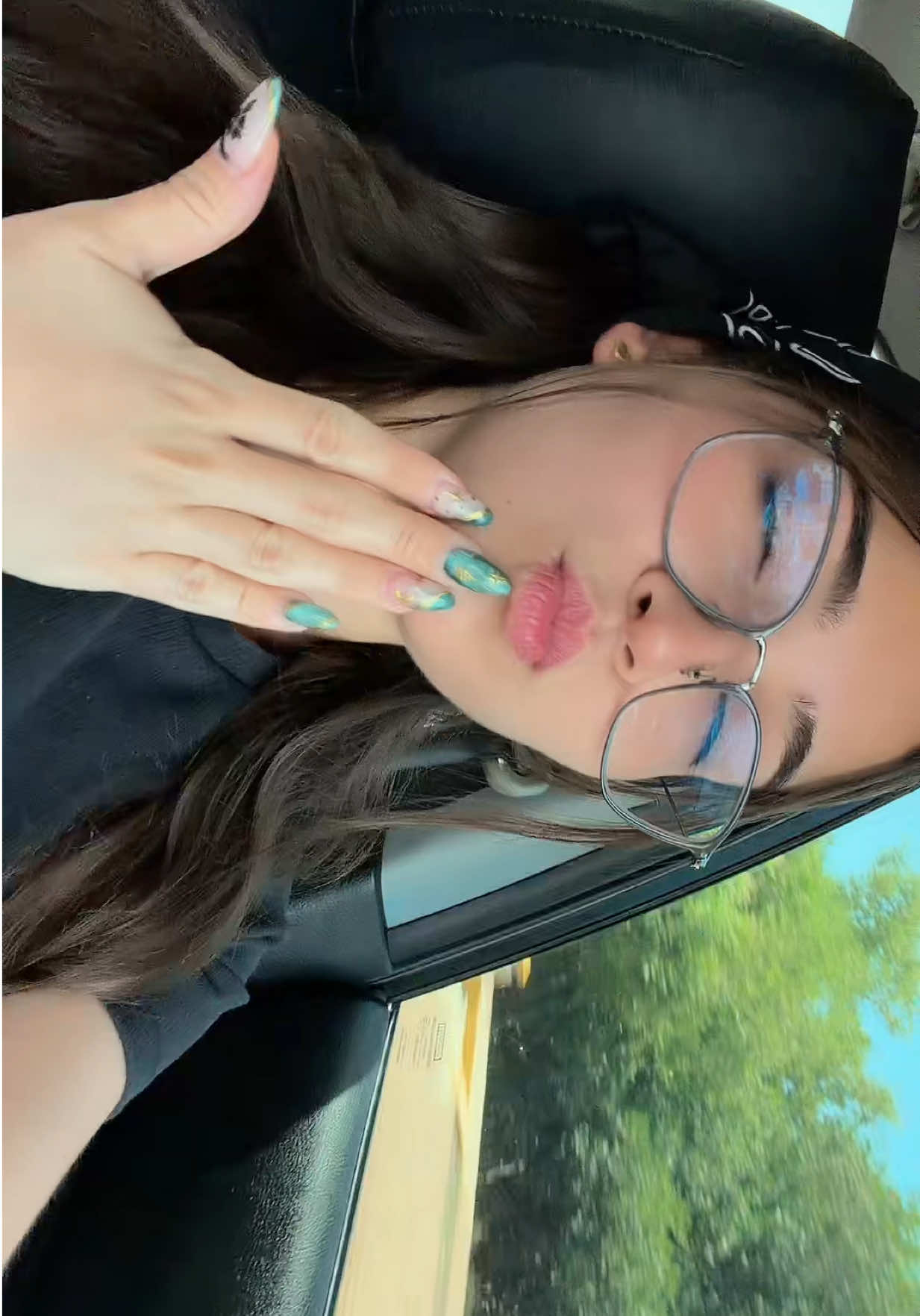 @𝓨𝓲𝓰 🍀
