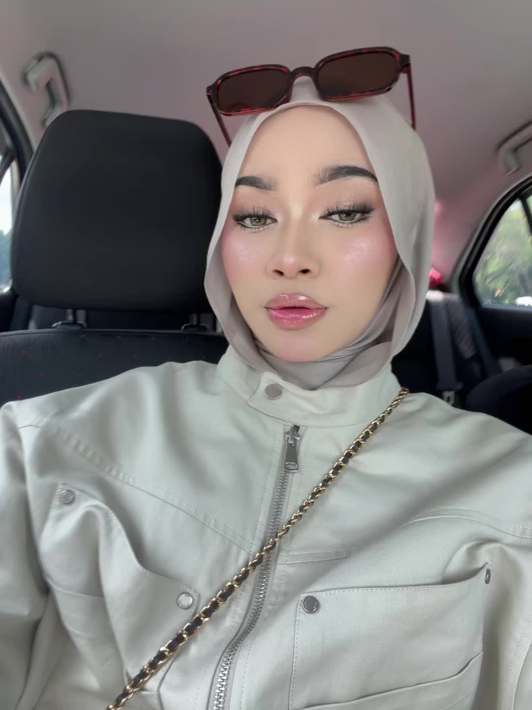 @نينا