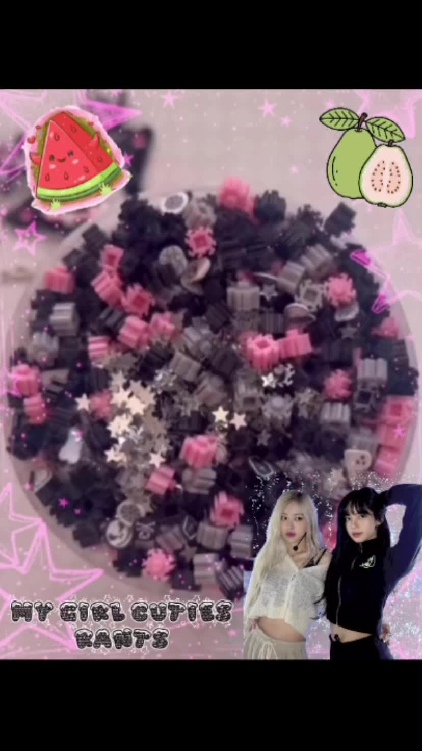 @JUST A GIRL WHO LOVES MYCUTIES