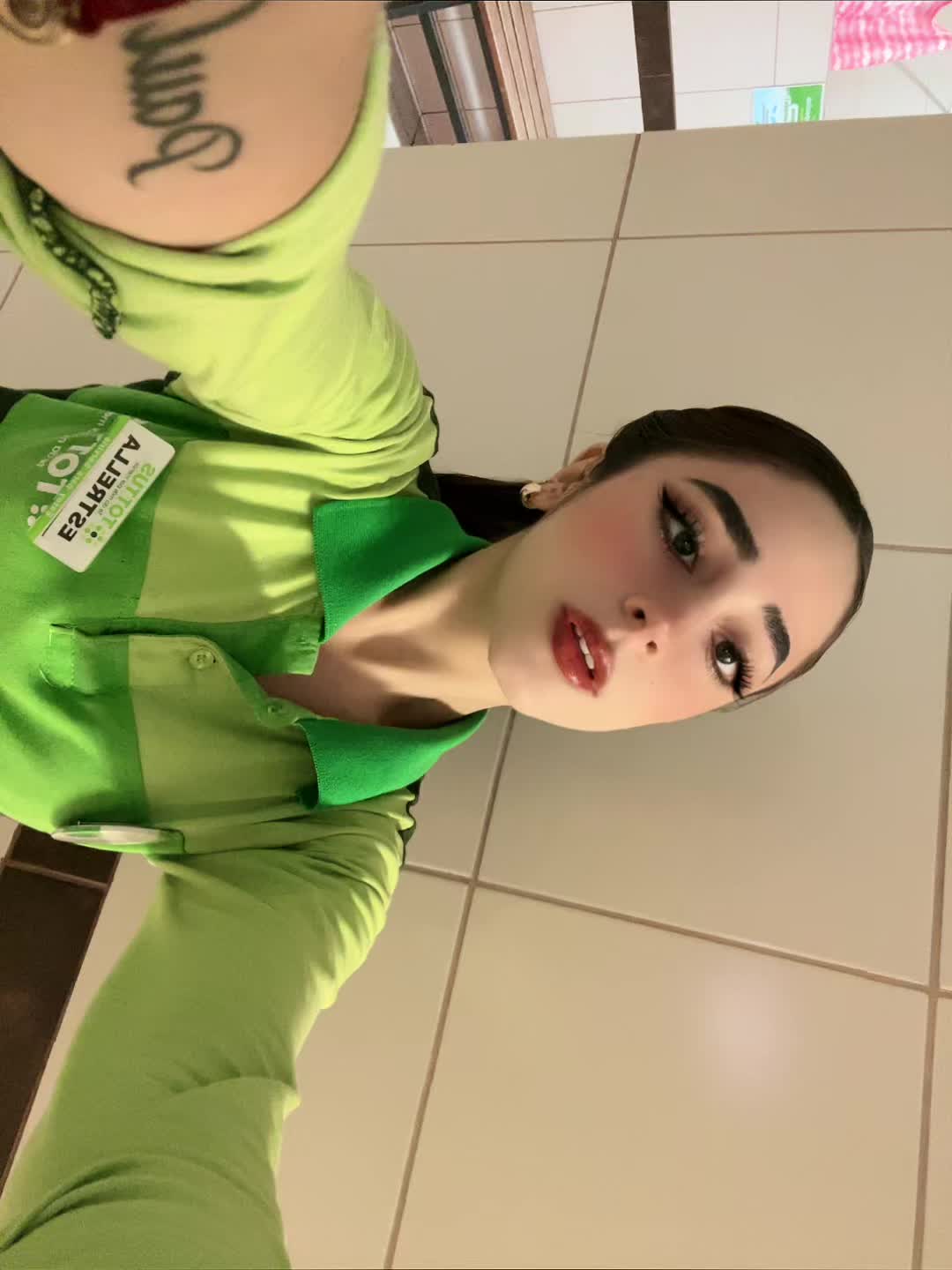 @Futura Esposa de Paul Colonia✨