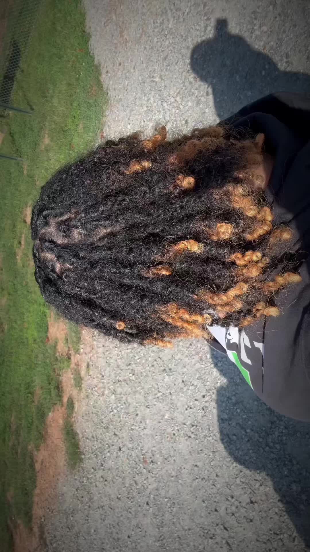 @Samone🍒