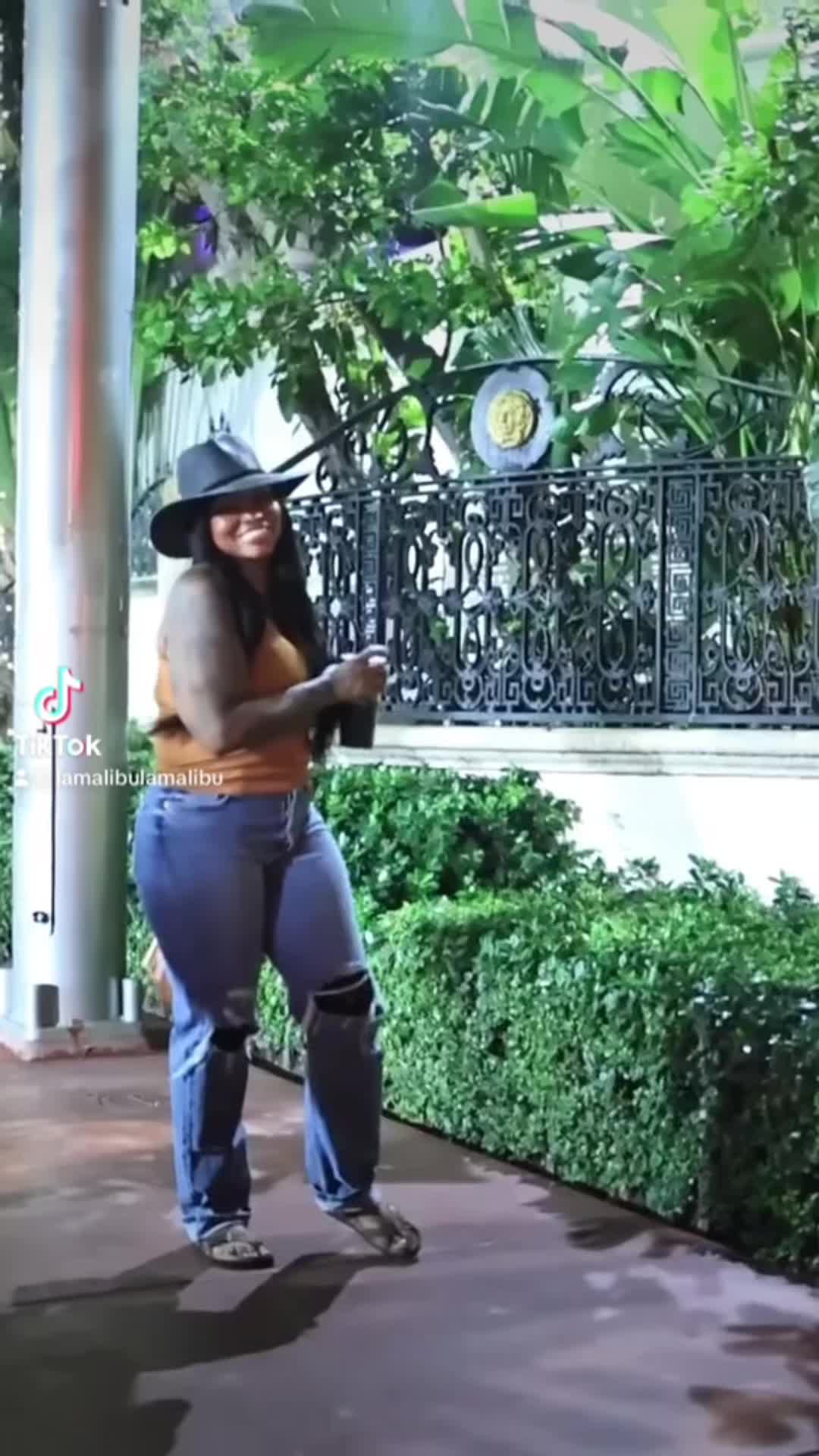 @LaMalibu LaMalibu