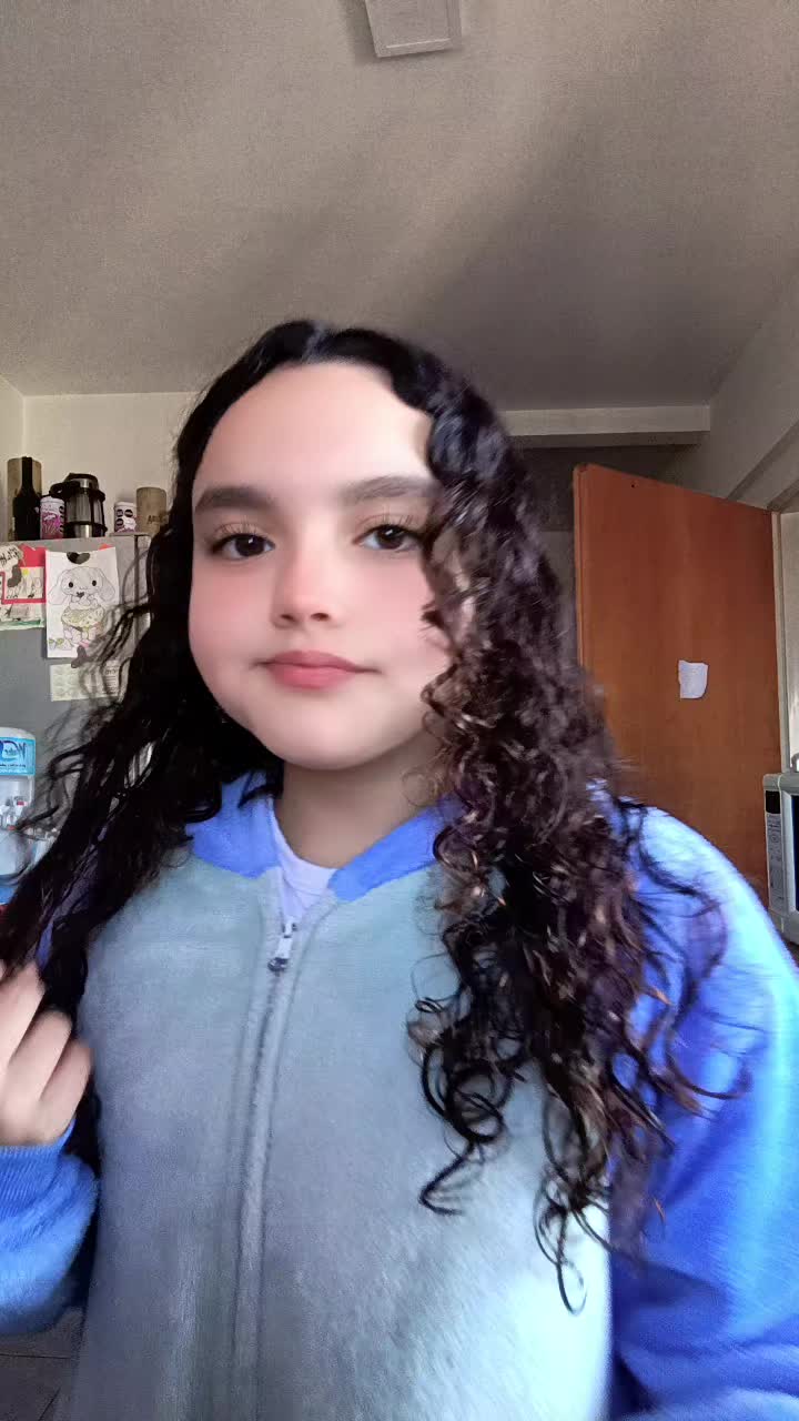@candee✨🍒🫧🪼🌷🌈🥥🍓
