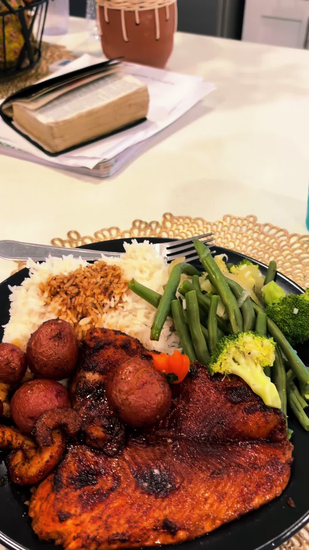 @DIMI’S JUICE N JERK
