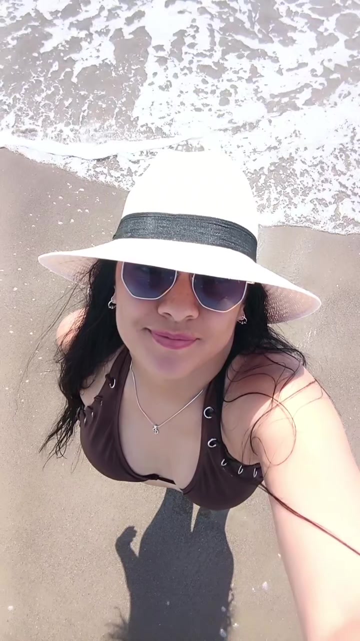 @Pao 🌹❤. Te sigue