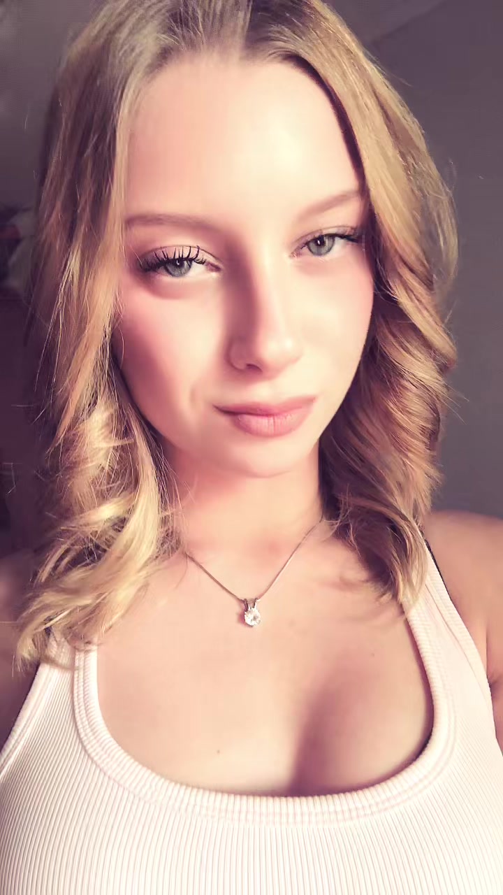 @adamova38