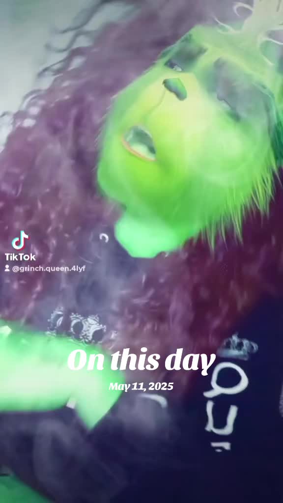 @Grinch.Queen.4LYF