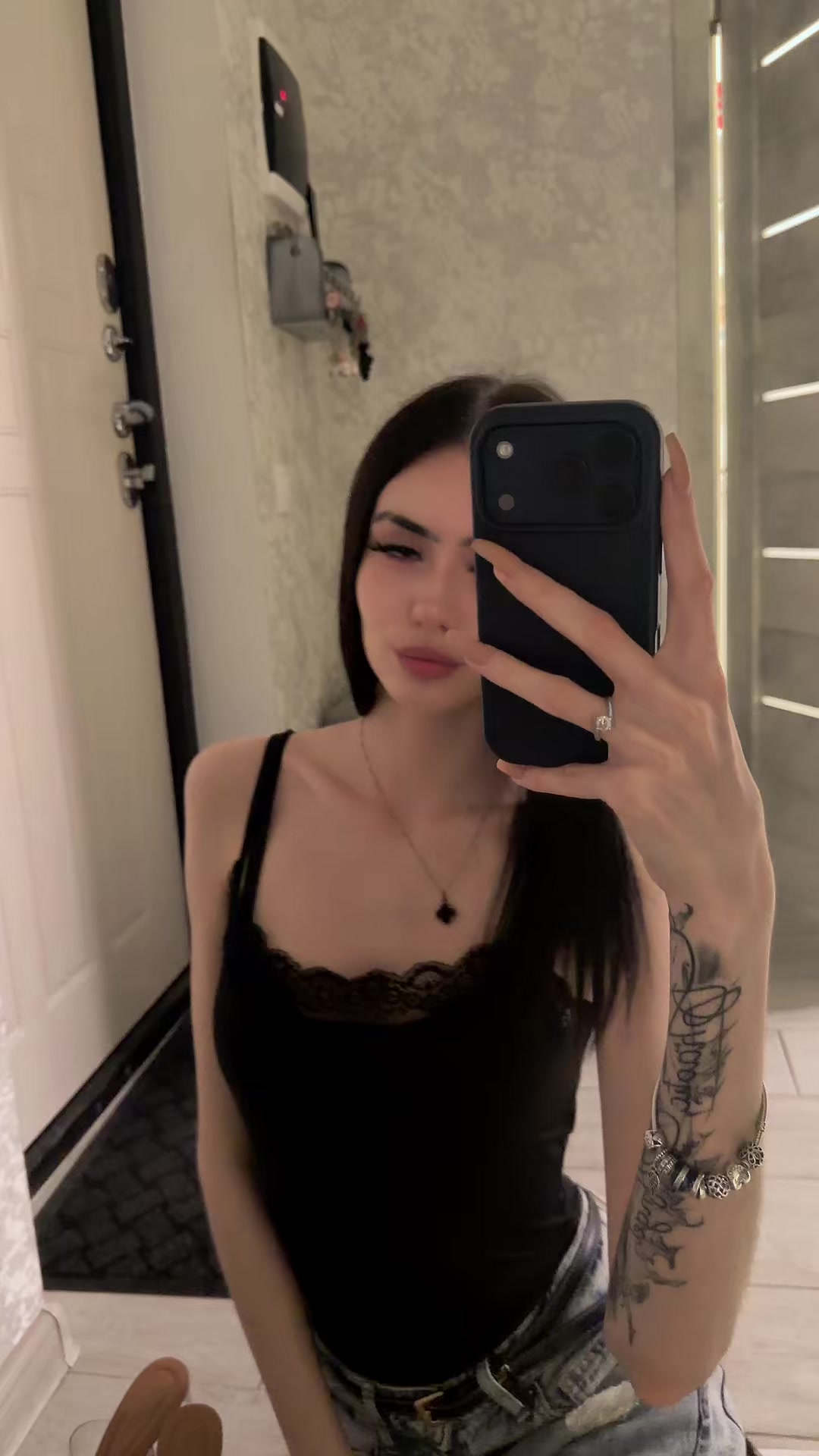 @user41169811832