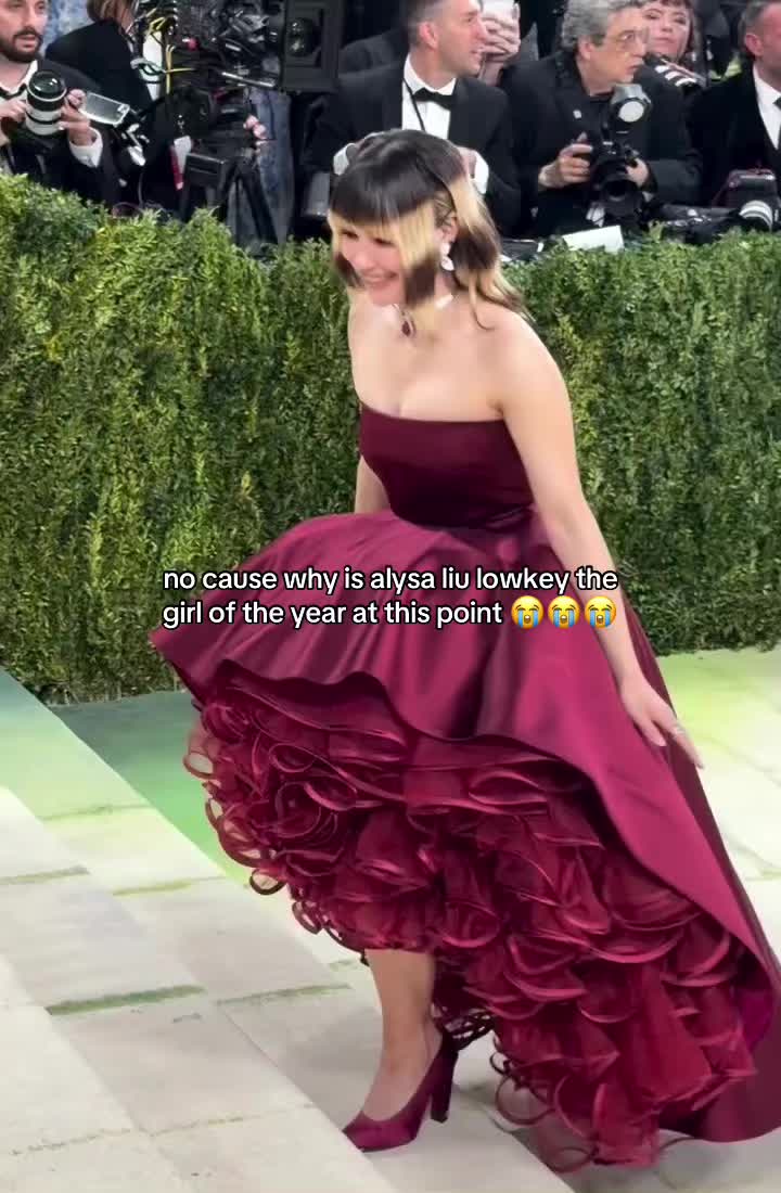 @0fftherunway