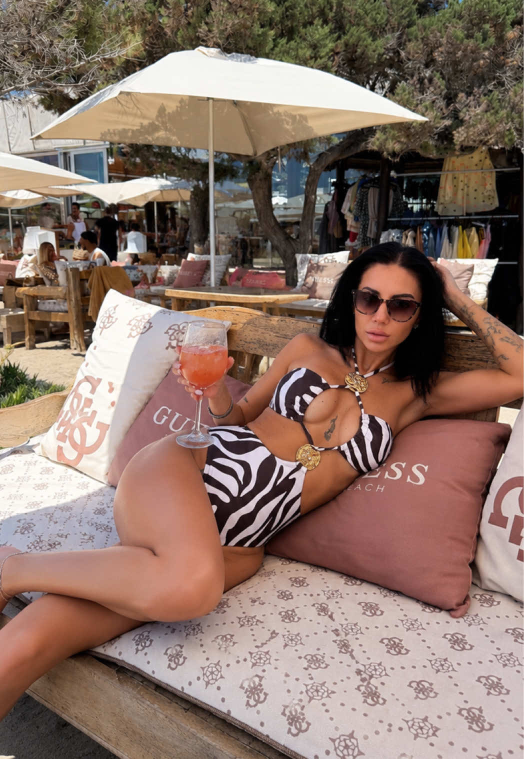 @Laralazia