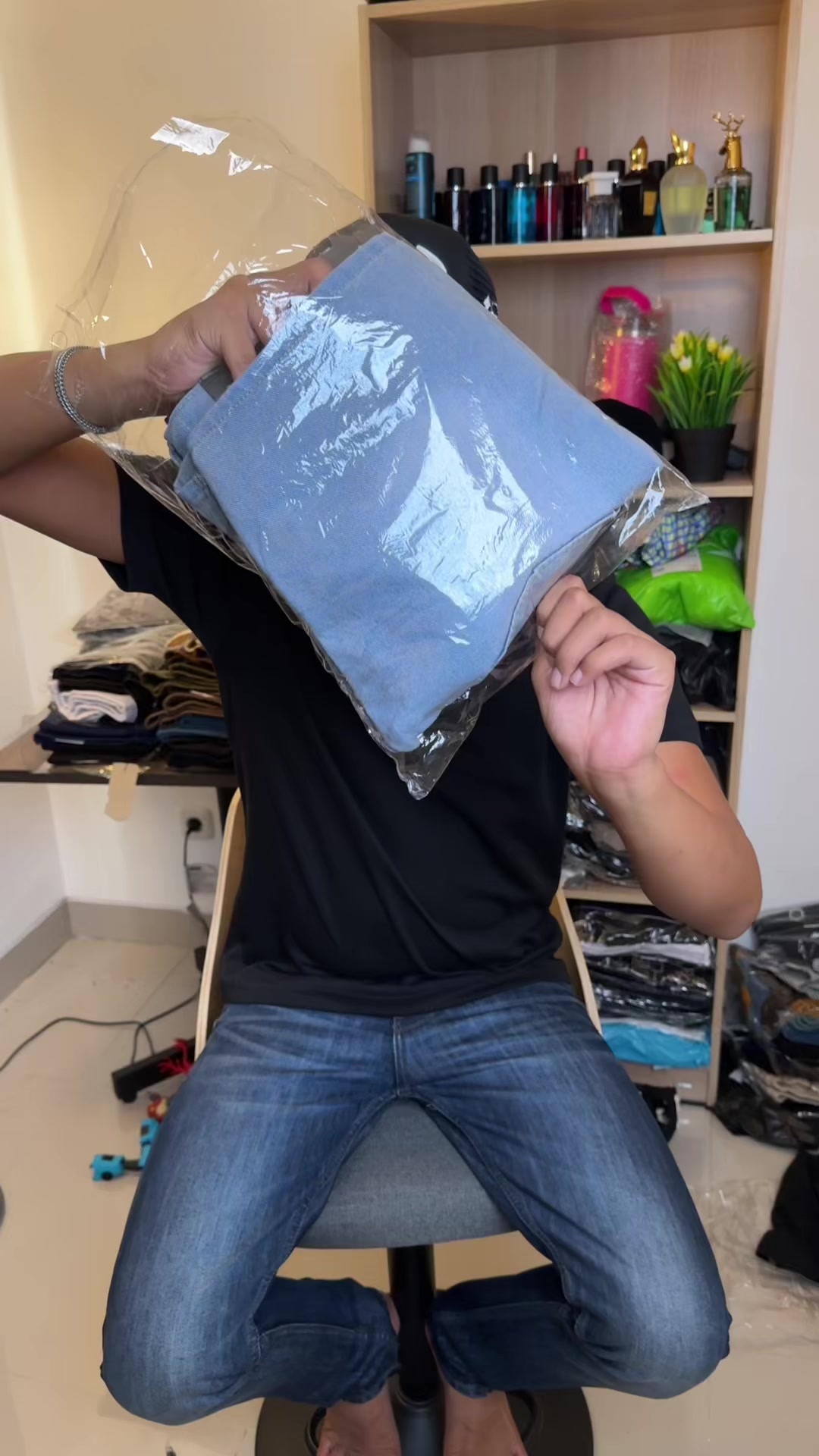 @๐ผ๐๐๐จ๐๐ค๐ฅ_