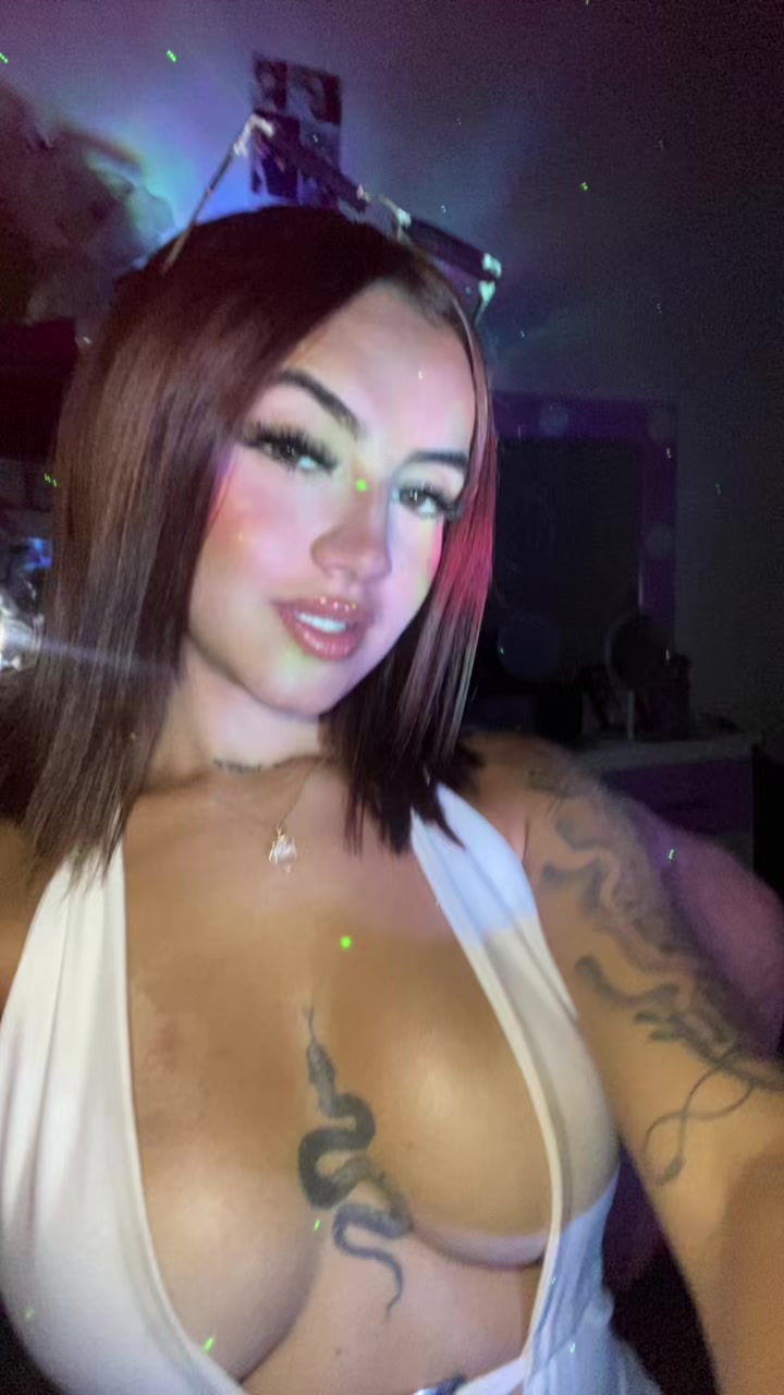 @𝒜𝓁𝑒𝒿𝒶