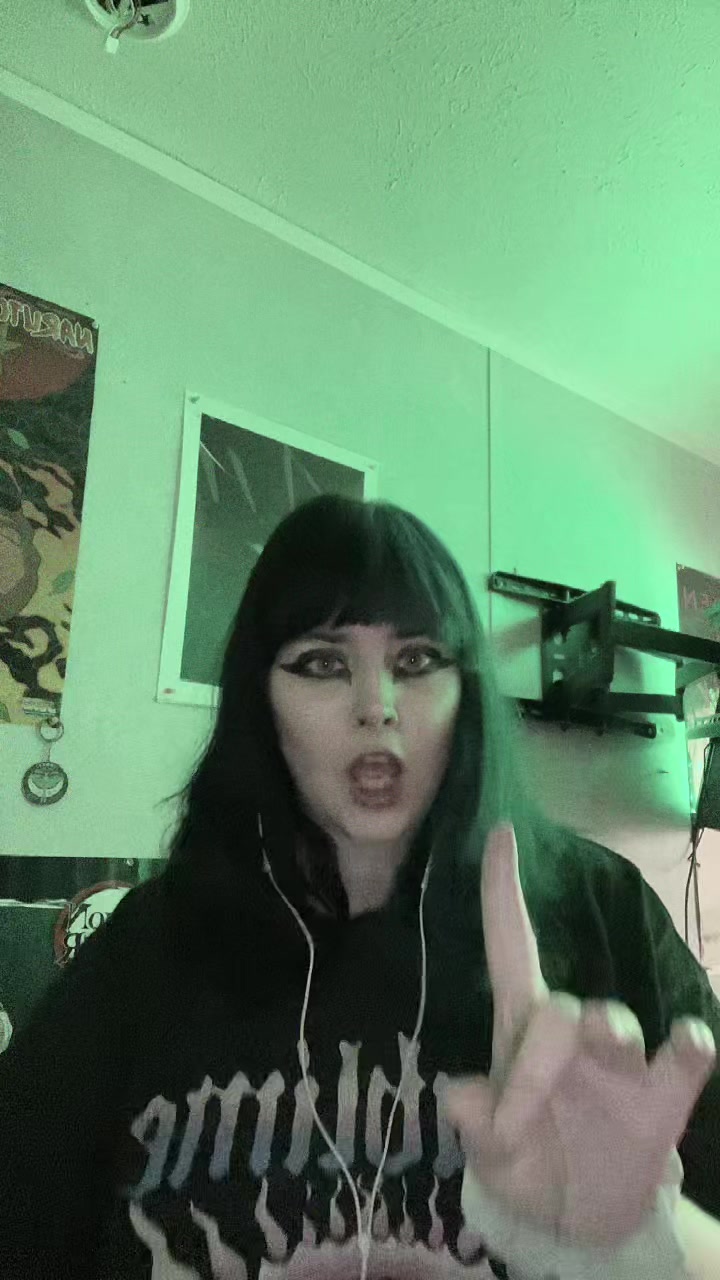 @WeepingRecluse🕷️