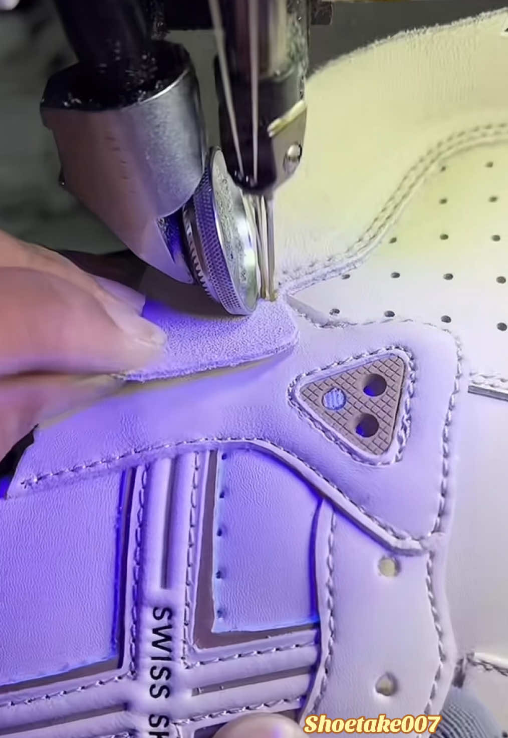 @SHOETAKE