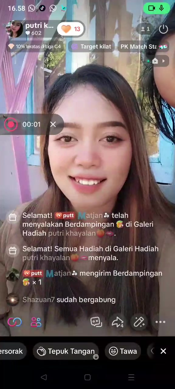 @putri khayalan🍑🫦